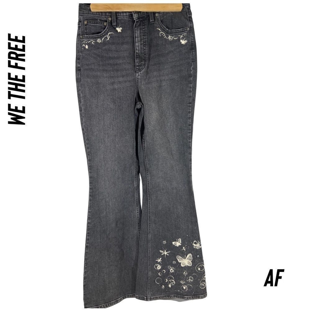WE THE FREE CURVY BUTTERFLY JEANS HIGH RISE NEW SIZE 30 BLACK